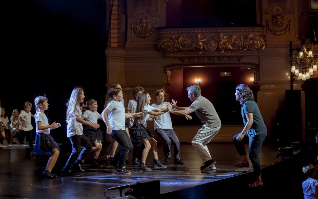 CONCURS D’IDEES CATALUNYA AIXECA EL TELÓ